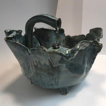 Load image into Gallery viewer, Water Fountain on Feet